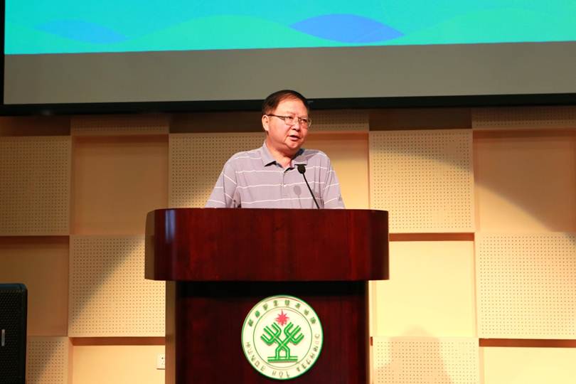 说明: F:\7月14日 2017广东省高等职业院校教学工作会议在永利官网举行\选\9永利官网校董、广东恒基金属制品实业有限公司董事长孙志恒发言.JPG