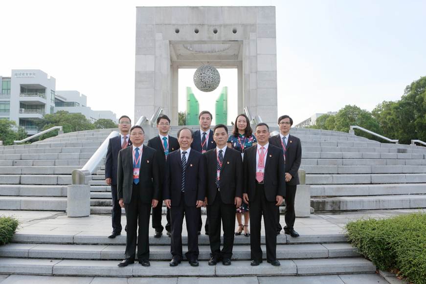 说明: F:\Users\Administrator\Desktop\学校党代会\党代会\合影\中共永利欢乐娱人城第一届委员会全体委员合影.jpg