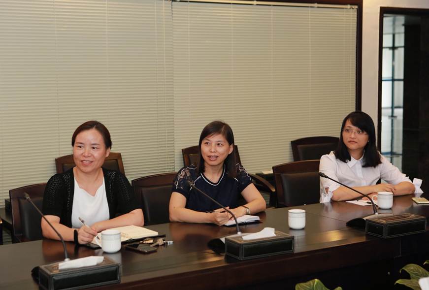 说明: D:\2018年新闻\9月6日 教师节座谈\选\9R4A2830.JPG