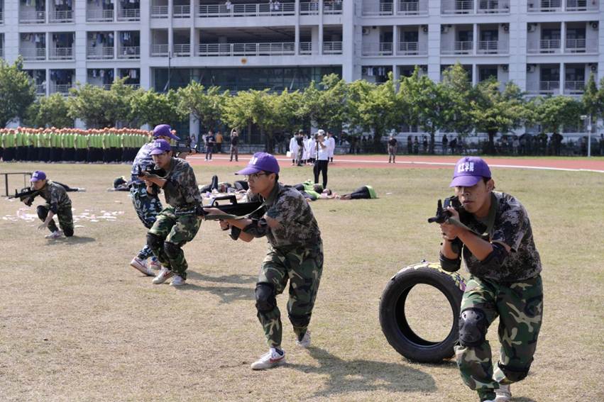 说明: D:\2018年新闻\9月29日 开学典礼暨军训总结大会\王亮\选\DSC_6139.JPG