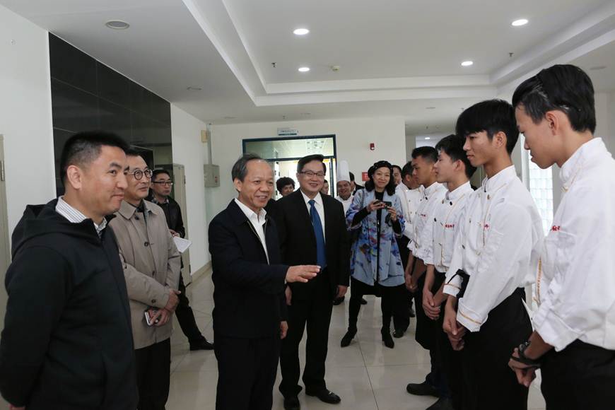 说明: D:\2019年新闻\1月19日 郭文海书记来永利官网调研\选\9R4A8901.JPG