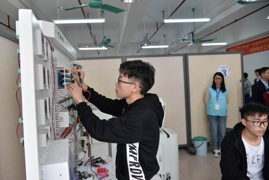 说明: D:\2019年新闻\3月17日 广东省技能大赛\技能大赛\选\选\DSC_7707.JPG