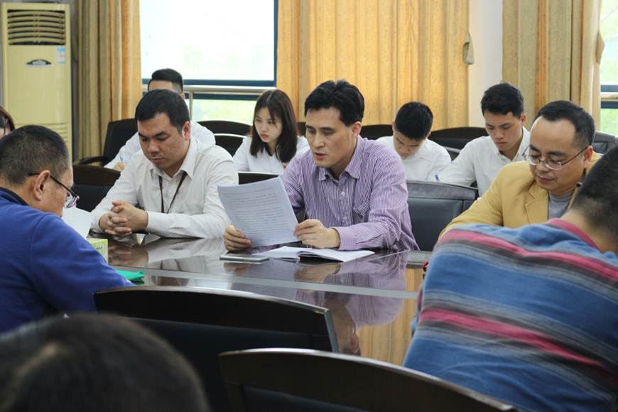 说明: D:\2019年新闻\3月19日能源与汽车工程学院党总支部换届选举党员大会\党组织负责人总结.JPG