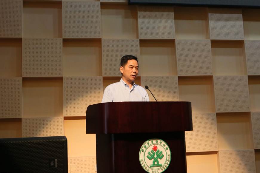 说明: D:\2019年新闻\3月21日 新学期教职工大会\选\3.JPG