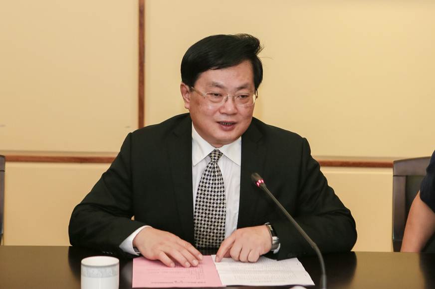 说明: D:\2019年新闻\3.31奥特教授聘任仪式\选\2.JPG