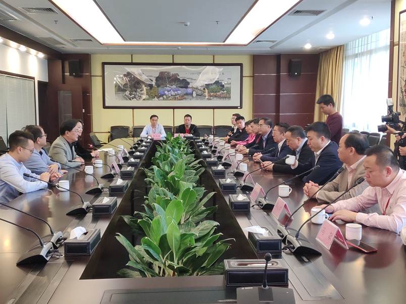 说明: D:\2019年新闻\4月2日 中国烹饪协会一行来访永利官网\4月2日 中国烹饪协会一行来访永利官网\座谈会.jpg