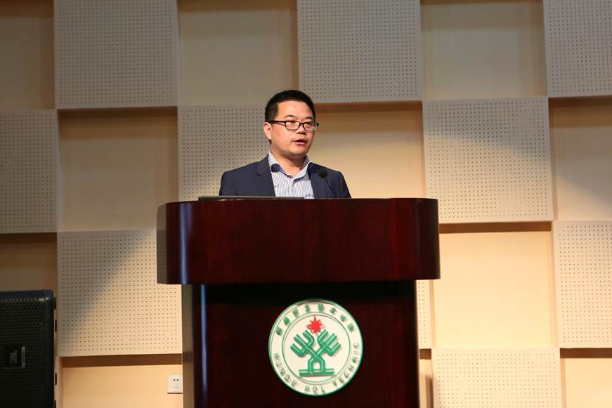 说明: D:\2019年新闻\4月18日 永利官网举行首届科技工作大会\选\11蔡伟副区长讲话.JPG