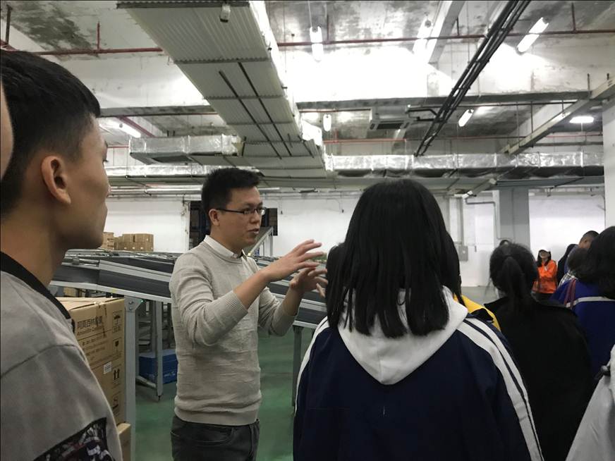 说明: D:\2019年新闻\20191125 新闻稿(商学院医学物流新体验)\图片 (1).jpg